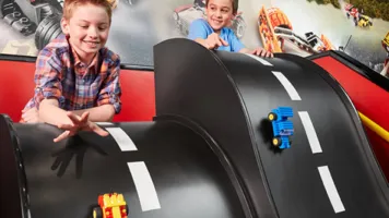 LEGO Racers: Build & Test | LEGOLAND Discovery Center Chicago