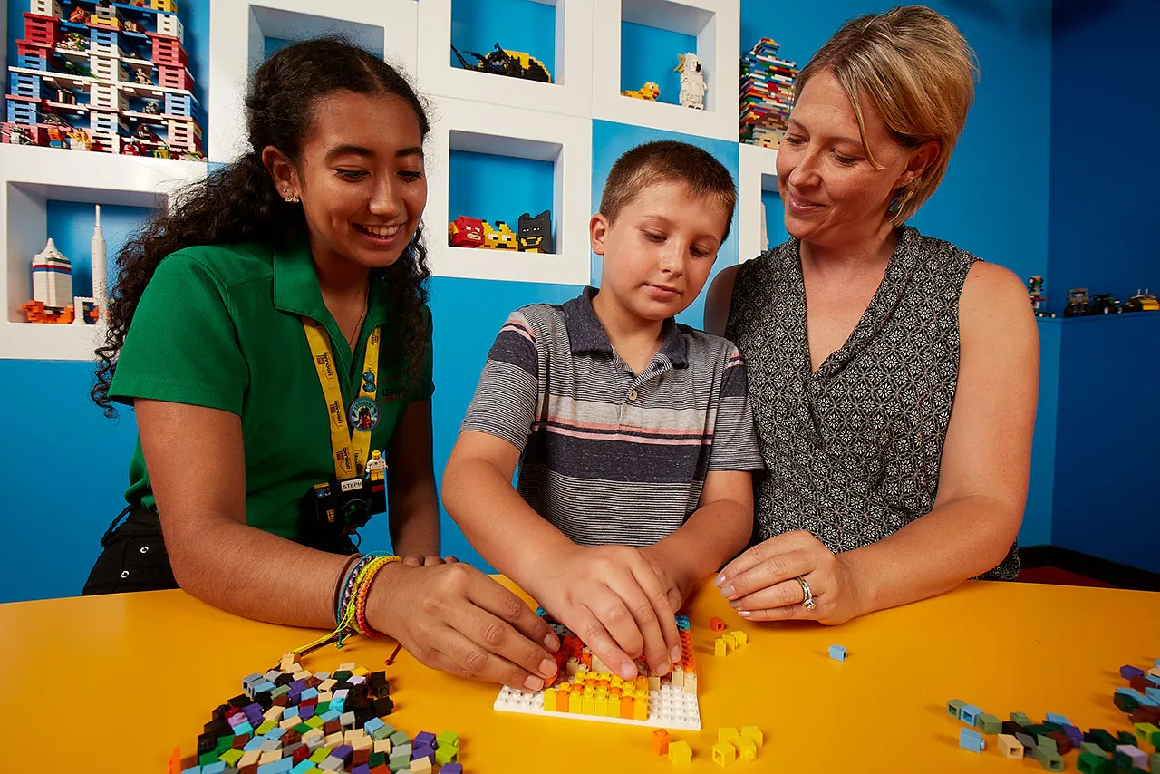 LEGO® Master Builder Academy | LEGOLAND Discovery Center