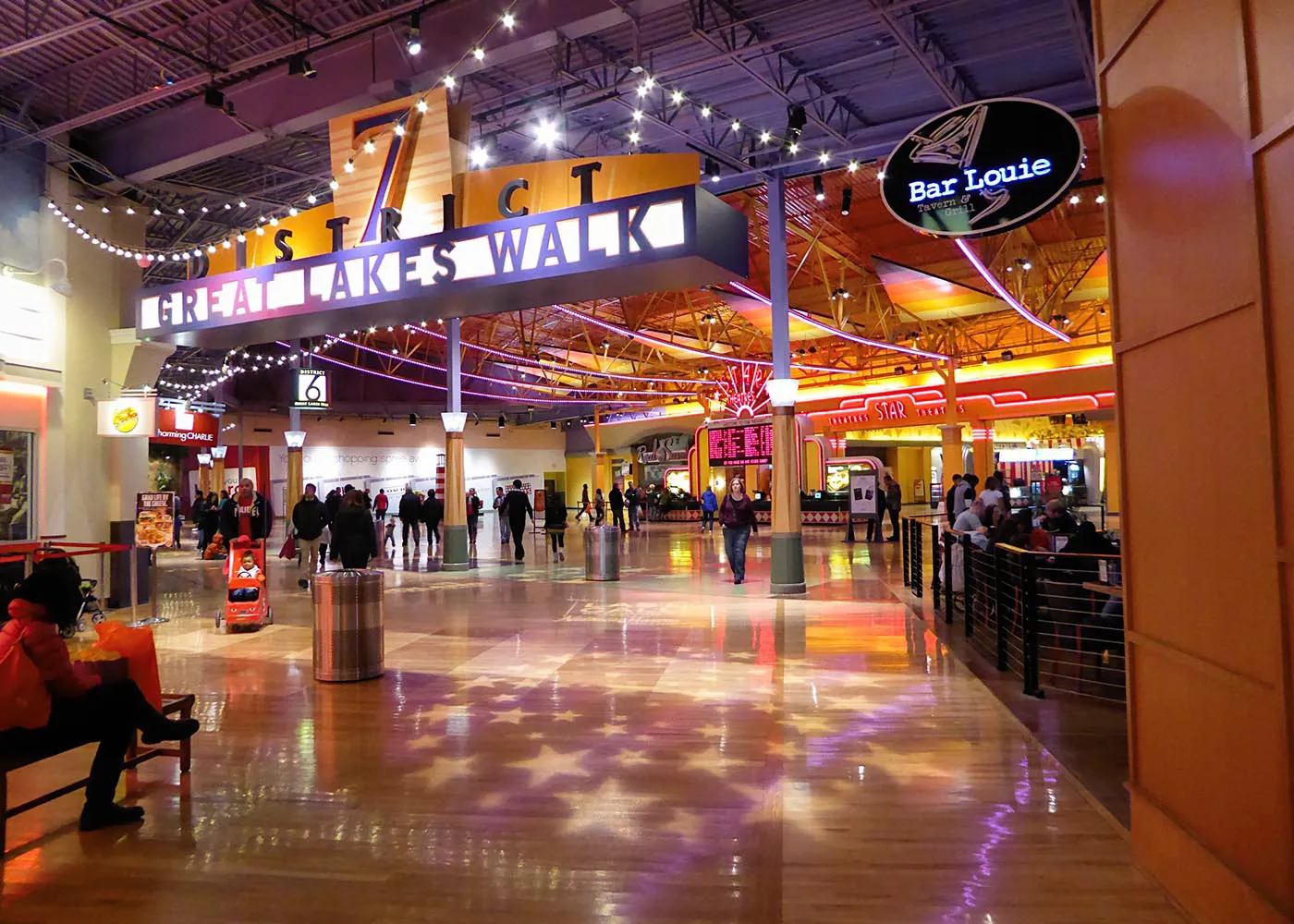 Great Lakes Crossing Mall - Auburn Hills, Michigan