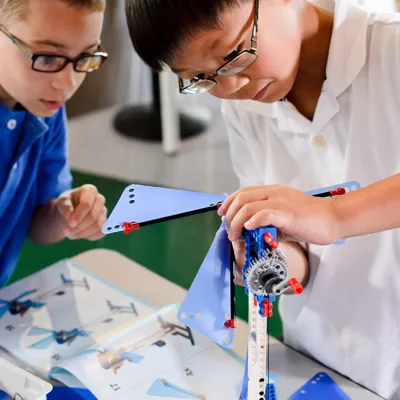 Kids Building | LEGOLAND Discovery Center New Jersey