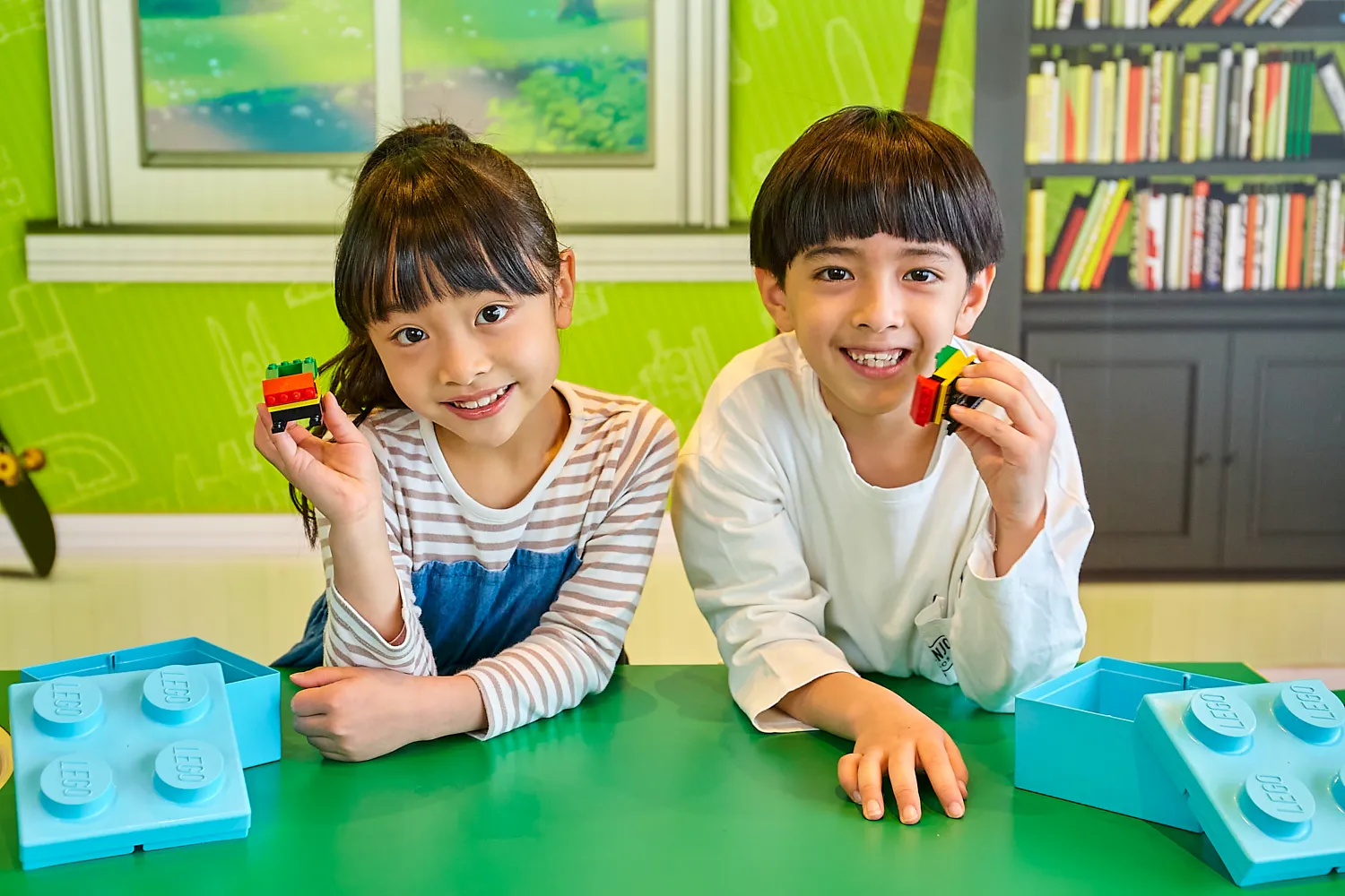 Learn about, see, and experience how much fun LEGO® bricks can be in this theme park filled with hands-on attractions!  The LEGOLAND Discovery Center Osaka is an indoor LEGO® theme park where visitors are surrounded by over 3 million LEGO® bricks.