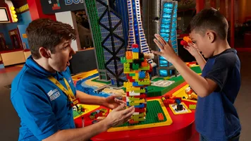 Earthquake Tables at LEGOLAND Discovery Center