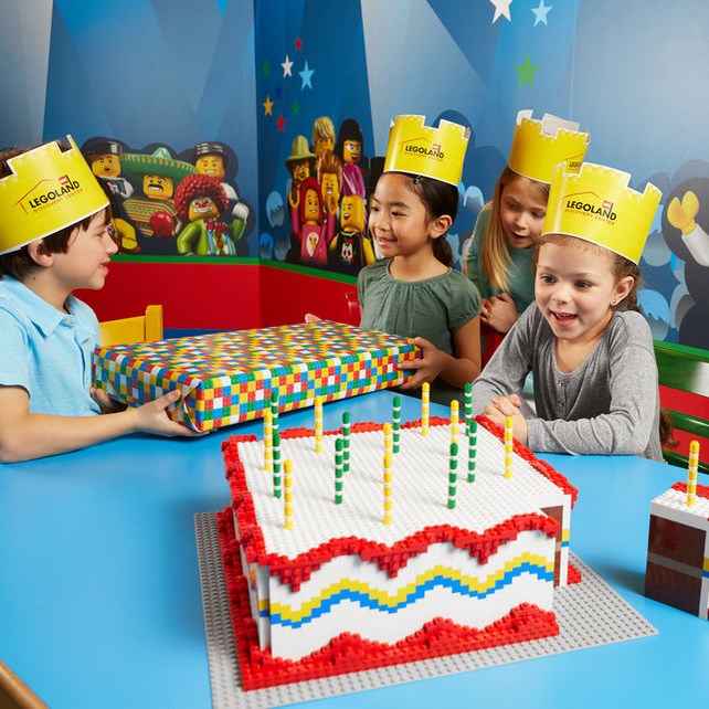 Birthdays are AWESOME at LEGOLAND Discovery Center! Celebrate your child's birthday at the most fun birthday venue in San Antonio!