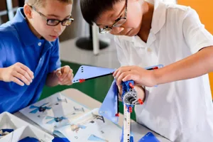 Kids Building | LEGOLAND Discovery Center Chicago